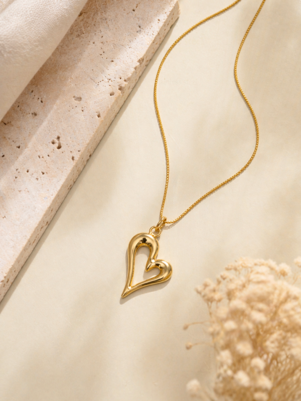 Minimal Gold Abstract Heart Pendant Necklace for Women 💛